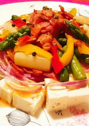 カリカリベーコンの彩り豆腐サラダ-レシピのメイン写真