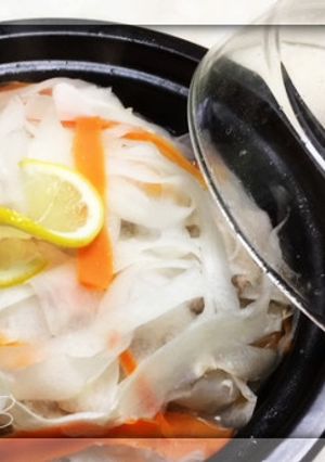 タジン鍋で豚しゃぶ肉の塩糀×塩レモン蒸し-レシピのメイン写真