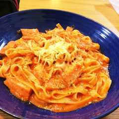 รูปของ トマトとベーコンのフィットチーネ