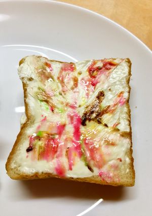 クリチ＆MIXカラースフレでトースト-レシピのメイン写真