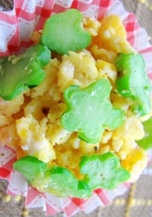 お弁当に♪花型ブロッコリーの炒り卵♪-レシピのメイン写真