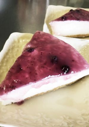 ヨーグルトケーキのブルーベリーソースかけ-レシピのメイン写真