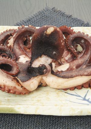 冷凍してから煮ると柔らかい！たこの煮物-レシピのメイン写真