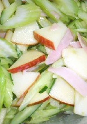 デパ地下マネっこ。生ハムセロリンゴサラダ-レシピのメイン写真