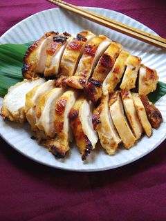 漬けて焼くだけ♪胸肉の柔らか味噌焼き-レシピのメイン写真