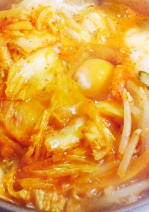 余ったお餅で簡単！キムチトッポギ鍋-レシピのメイン写真