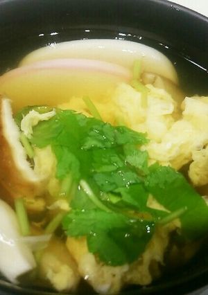 シメジ、椎茸、蒲鉾、溶き卵のすまし汁-レシピのメイン写真