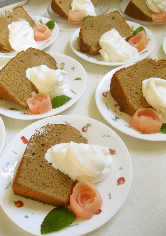 専門店のシフォンケーキ☆全行程写真付き-レシピのメイン写真