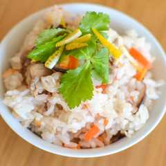 A picture of お雑煮の余りで作る具沢山炊き込みご飯.