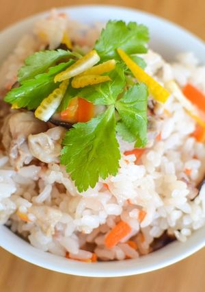 お雑煮の余りで作る具沢山炊き込みご飯-レシピのメイン写真