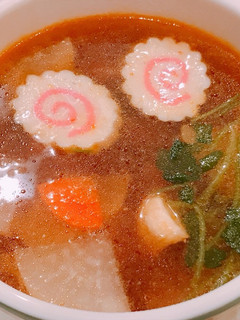 お雑煮に飽きたら、同じ材料でトムヤム雑煮-レシピのメイン写真