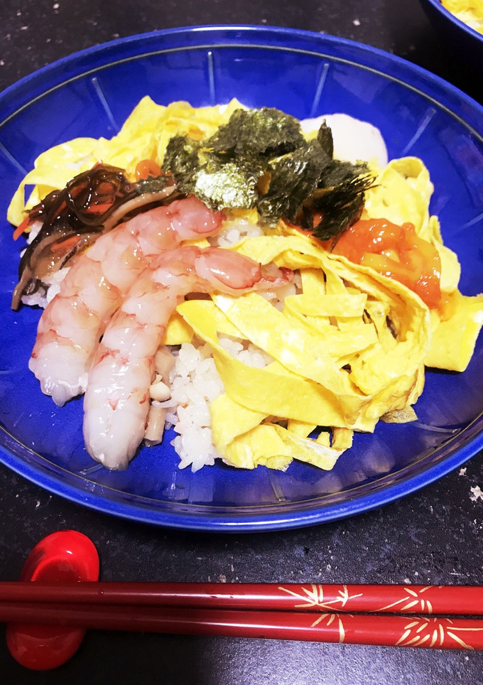 おせちアレンジ☆お煮しめ残りでちらし寿司-レシピのメイン写真