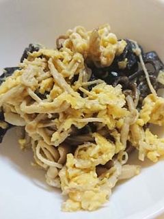 簡単。菌活。きのこの卵炒め。キクラゲ入り-レシピのメイン写真