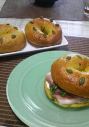 ＊＊簡単＊ふわもちかぼちゃベーグル＊＊-レシピのメイン写真