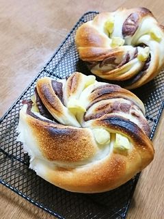 栗の甘露煮入りのあんぱん-レシピのメイン写真