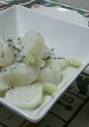 白い野菜の温サラダ。ゴルゴンゾーラの風味-レシピのメイン写真