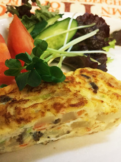 肉じゃがチーズオムレツ-レシピのメイン写真
