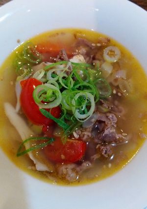 牛こまと長ネギと舞茸のトマトスープ-レシピのメイン写真