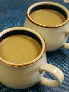 混ぜてリメイク♪黒豆煮汁の黒豆カフェオレ-レシピのメイン写真