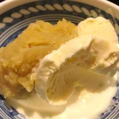 รูปของ 熱々栗きんとんと冷たいアイスのデザート♪
