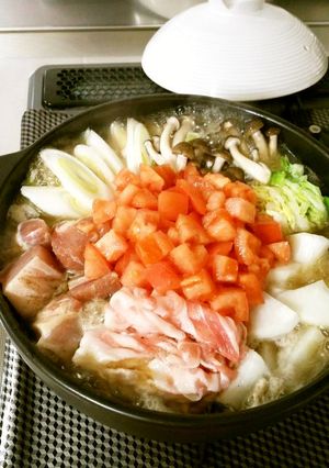 美味スープ☆肉と野菜のトマトにんにく鍋♪-レシピのメイン写真
