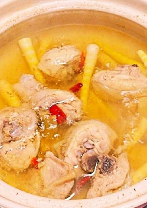 鶏と細竹の子のピリ辛スープ鍋-レシピのメイン写真
