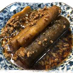 A picture of ごぼうと豚ひき肉の山椒煮.