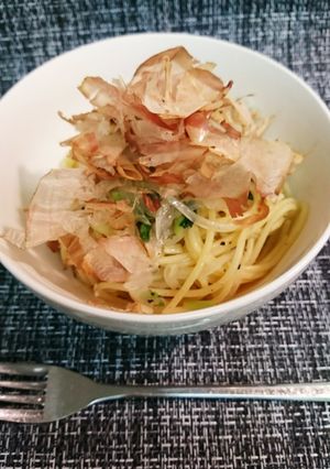 三つ葉とパセリのパスタ-レシピのメイン写真