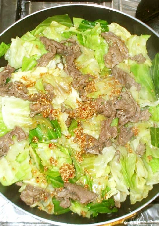 牛肉キャベツの白ゴマ野菜炒め♪簡単-レシピのメイン写真