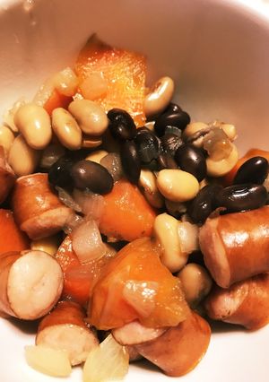 大豆とソーセージの煮込み-レシピのメイン写真