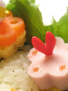 お花でピック(キャラ弁おかず)-レシピのメイン写真