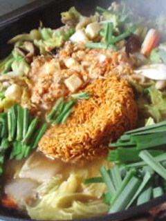 残り野菜をチキンラーメンと辛いスープで!-レシピのメイン写真