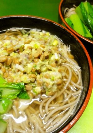 *たたき納豆の温かい蕎麦*-レシピのメイン写真