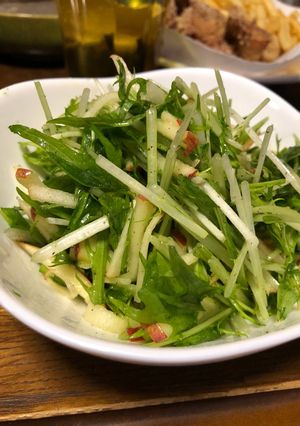 リンゴと水菜のサラダ-レシピのメイン写真