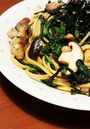 牡蠣と春菊のバター醤油パスタ-レシピのメイン写真
