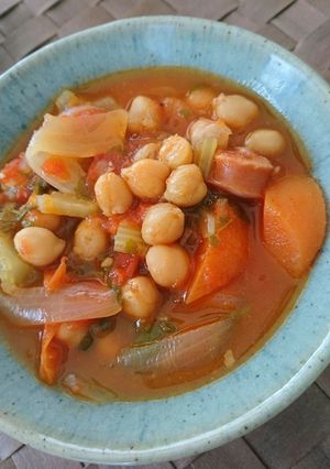 ひよこ豆とウインナーのトマト煮込み-レシピのメイン写真