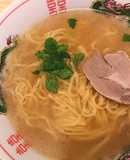 簡単！塩豚ラーメン (塩豚ゆで汁活用)