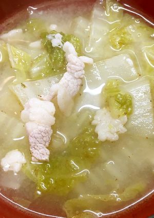 ごま油かおる、白菜と豚バラ肉の味噌汁-レシピのメイン写真