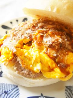 お好み焼き風バーガー!食べるとお好み焼き-レシピのメイン写真