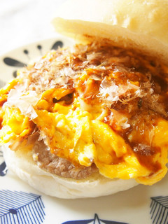 お好み焼き風バーガー！食べるとお好み焼き-レシピのメイン写真