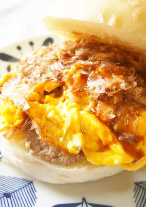 お好み焼き風バーガー！食べるとお好み焼き-レシピのメイン写真
