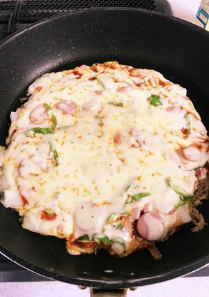 【簡単】フライパンで餅ピザ-レシピのメイン写真