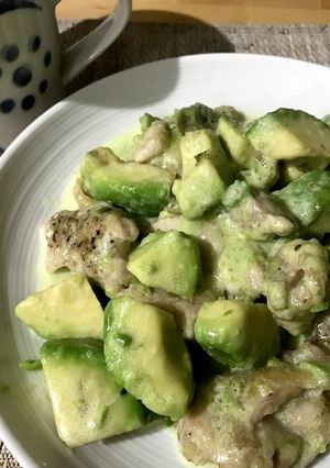鶏モモとアボカドの柚子胡椒クリーム煮-レシピのメイン写真