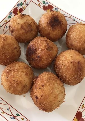 ハムチーズ入りまんまるじゃがフライ-レシピのメイン写真