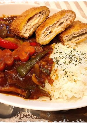 チーズinカツと彩り野菜のカレー-レシピのメイン写真