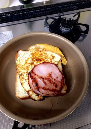 フライパンひとつで目玉焼きトースト-レシピのメイン写真
