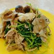 豆苗キノコ豚肉の柚子胡椒蒸し焼き