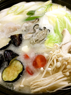 旨味たっぷり!魚介の味噌チーズ鍋-レシピのメイン写真