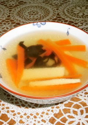 かまぼこと人参の中華スープ-レシピのメイン写真