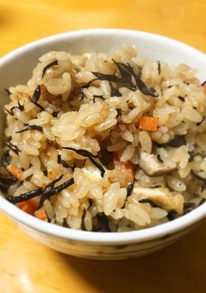 【覚書】ひじきの炊き込みご飯-レシピのメイン写真